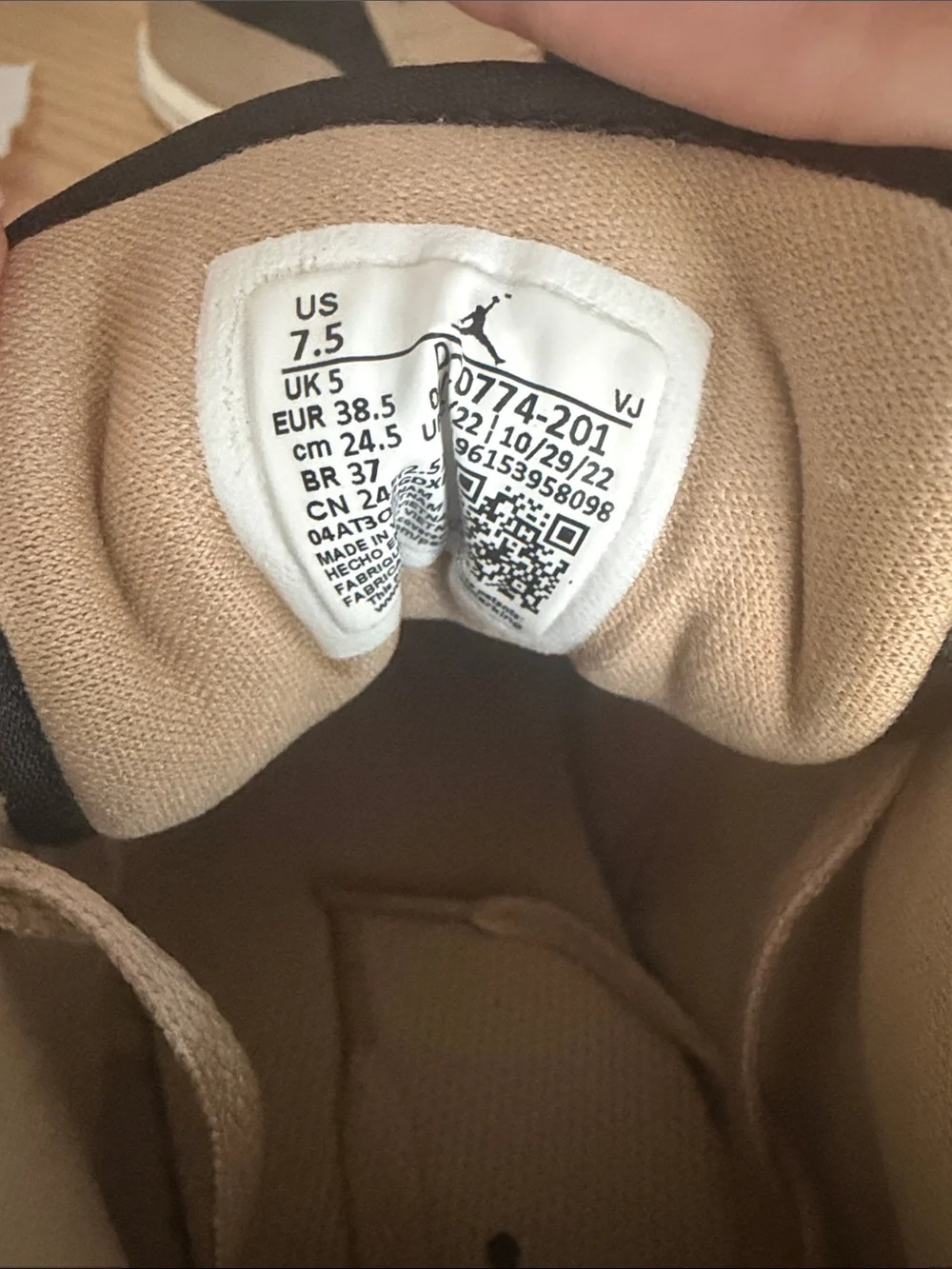 Nike Low-Top Sneakers in Taupe and Black